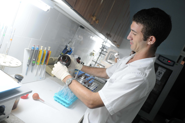 Celebran Día de la Ciencia Cubana