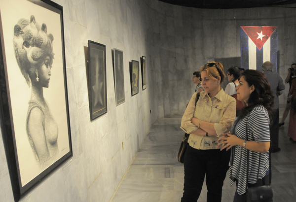 Inauguran expo de los Cinco 