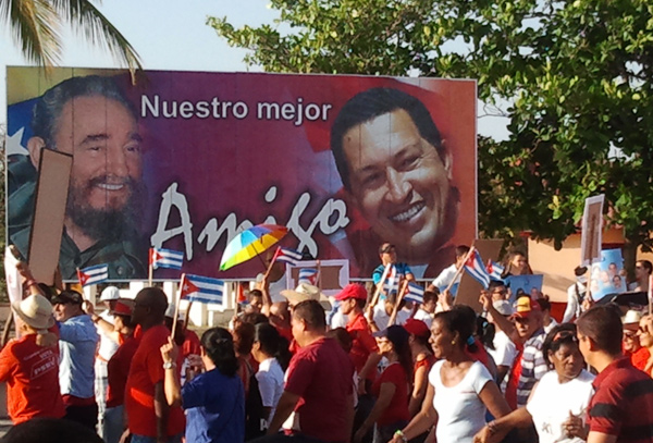 Desfile por el Día Internacional de los Trabajadores en Cienfuegos