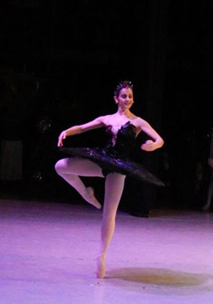 Paulina Guraieb interpretando el Cisne Negro