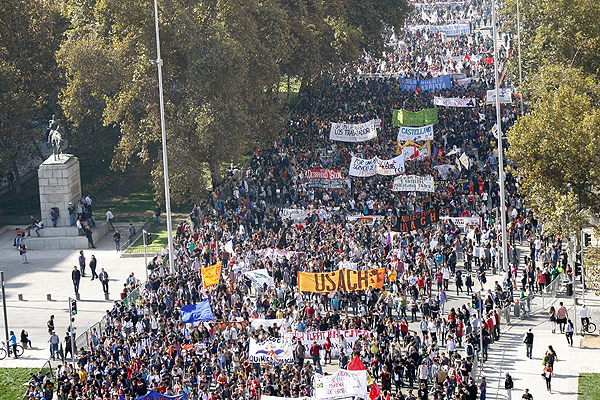 Manifestación multitudinaria en Chile
