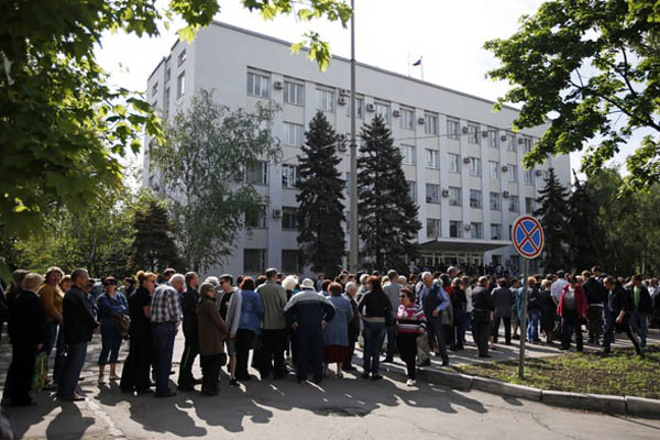 Referendo en Donetsk y Lugansk