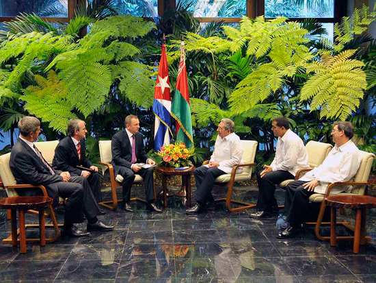Sostuvo Raúl encuentro con el Canciller de Belarús