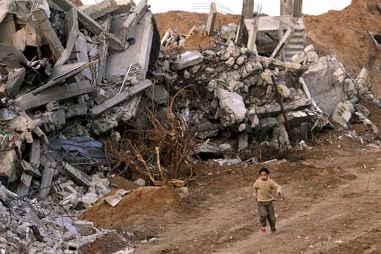 Escuela de la ONU destruida