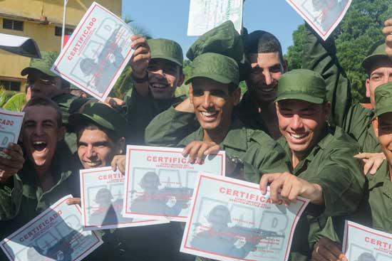 Jóvenes concluyen el servicio militar