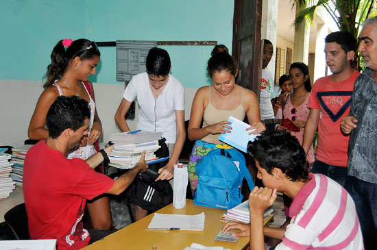 Entrega de módulos docentes para el curso escolar 2014-2015 