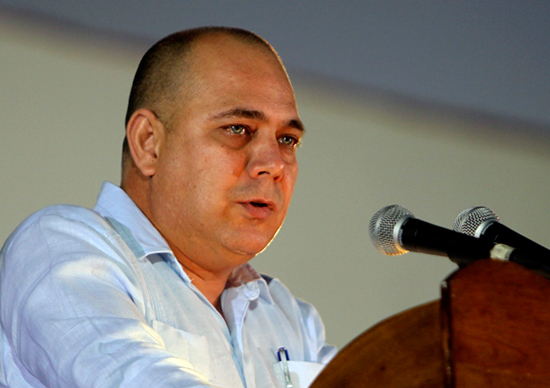 Roberto Morales, Ministro de Salud