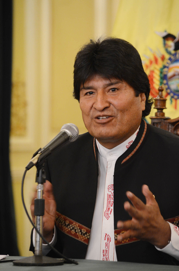 Felicitan a Evo Morales por su reelección