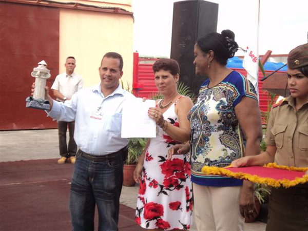 Entregan premio provincial de la Calidad 2013