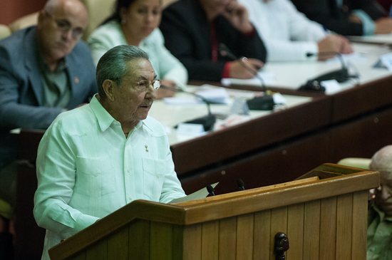 Raúl Castro en la clausura del Cuarto Período Ordinario de Sesiones de la Octava Legislatura de la Asamblea Nacional del Poder Popular