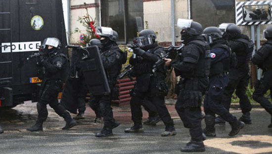 Despliegan fuerza policial en Francia