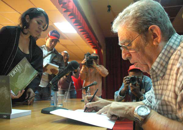 Luis Báez, Premio Nacional de Periodismo José Martí