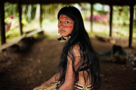 Una hermosa mujer de la Selva Amazónica