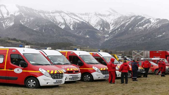 Reanudan búsqueda en los Alpes franceses tras caída de avión