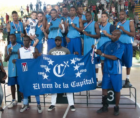 Equipo de baloncesto capitalino