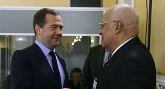 Medvedev, Cabrisas y un abrazo estratégico