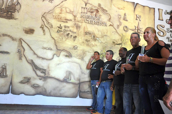 Abanderan delegados pineros al XI Congreso de la ANAP