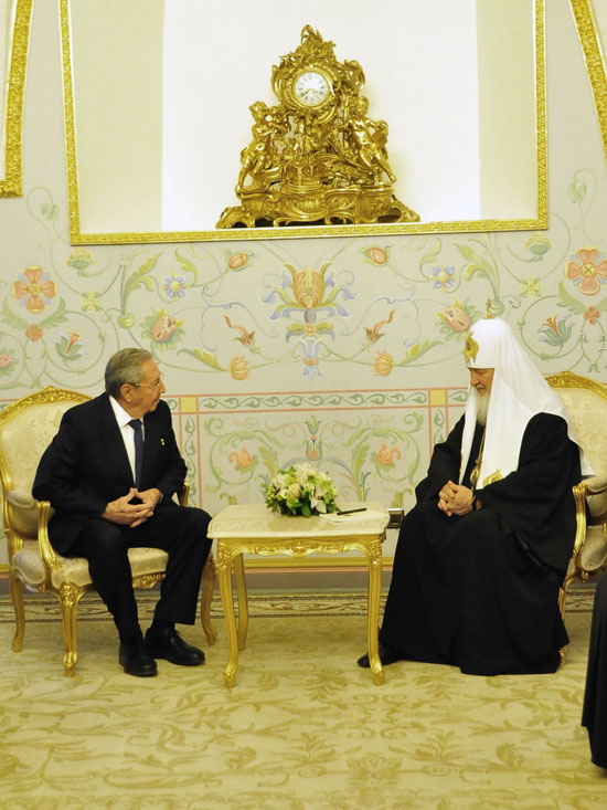 Destacan Raúl y el Patriarca de la Iglesia Ortodoxa Rusa la hermandad entre sus pueblos