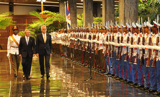 Recibió Raúl al Presidente de Serbia