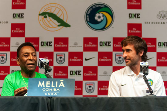 Pelé y Raúl González