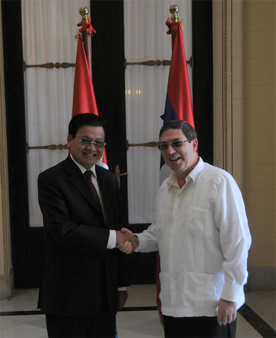 Thoungloun Sisoulith y Bruno Rodríguez Parrilla