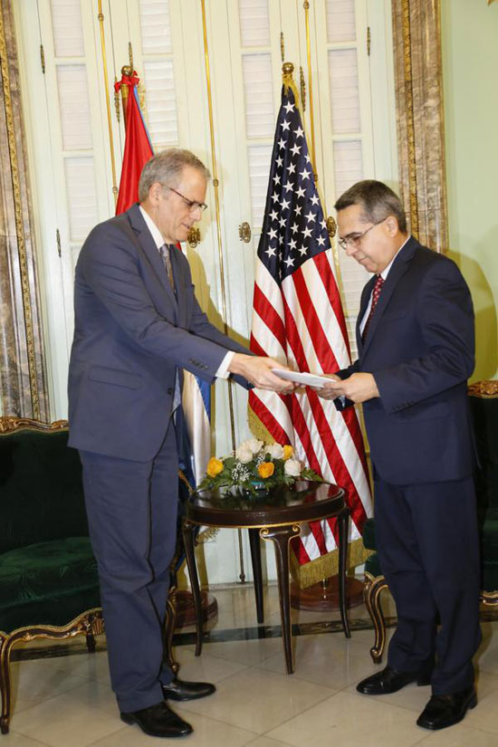 Presidente de Estados Unidos envía carta dirigida a Raúl Castro 