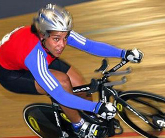 Avanzó Lisandra Guerra a final del keirin