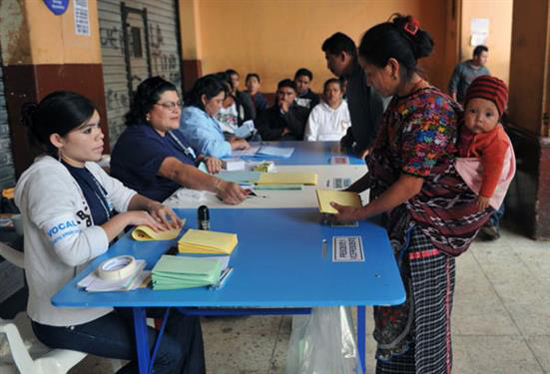 Guatemala a segunda vuelta en octubre