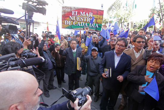 Bolivianos festejaron el fallo de la Corte Internacional de Justicia