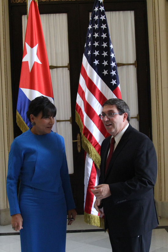 Penny Pritzker y Bruno Rodríguez