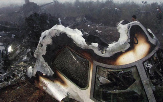 Restos del avión Aribus-321 estrellado en la península del Sinaí