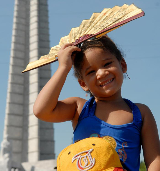 Los niños y jóvenes cubanos sonríen lindo