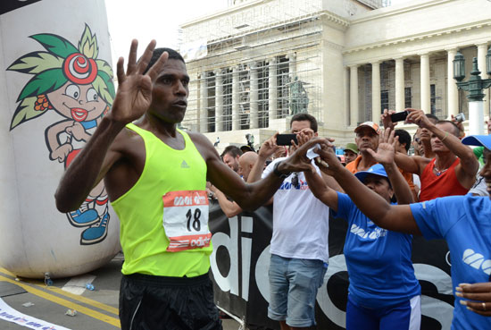 Jorge Luis Suárez, ganador del Marabana-2015