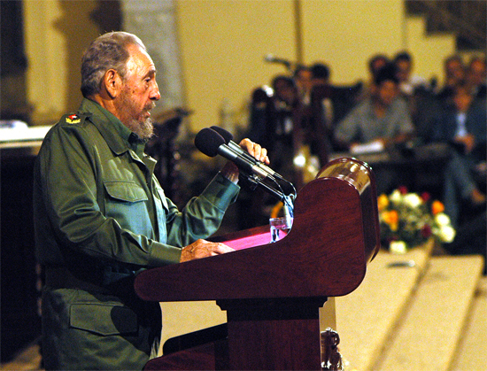 Fidel en el Aula Magna de la Universidad