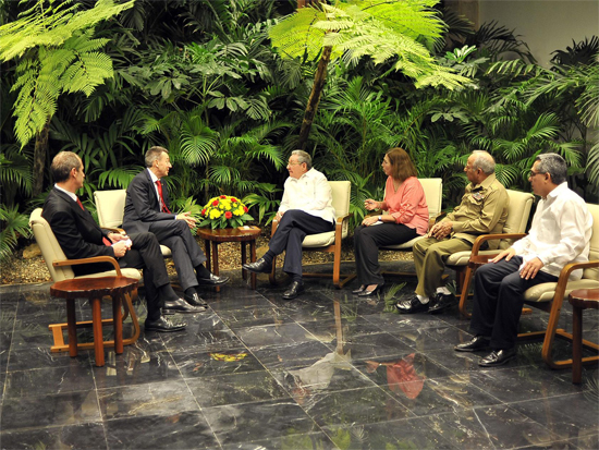 Recibió Raúl al Presidente del Comité Internacional de la Cruz Roja