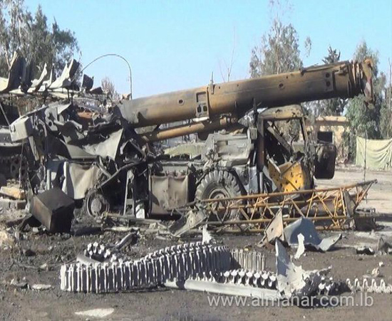 Equipos militares destruidos por los misiles de la coalición.