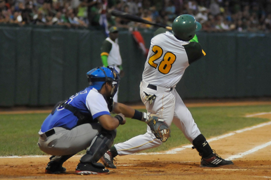 Frank Camilo Morejón (receptor) y William Saavedra integraron la selección de estrellas Occidentales. 