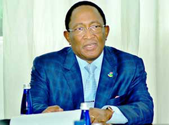 El presidente de la Academia de la Lengua Española en Guinea Ecuatorial, Agustín Nze Nfumu