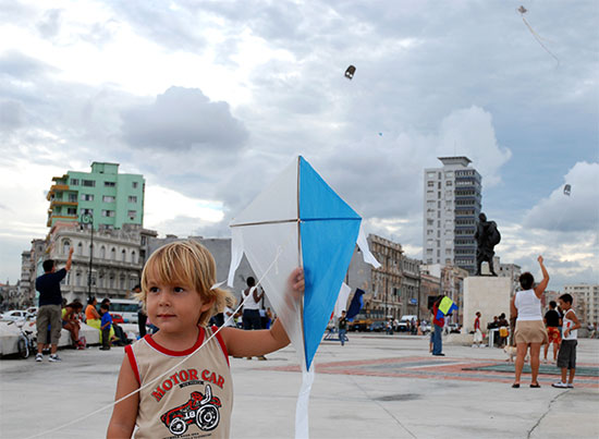Pioneros empinarán papalotes junto a Elpidio Valdés 