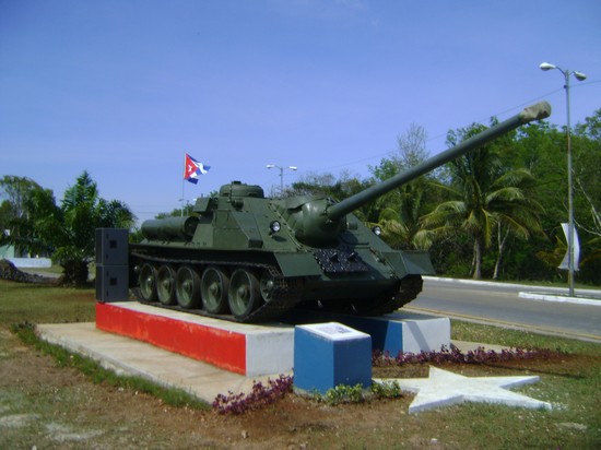Instalación monumentaria honra a héroes de Girón