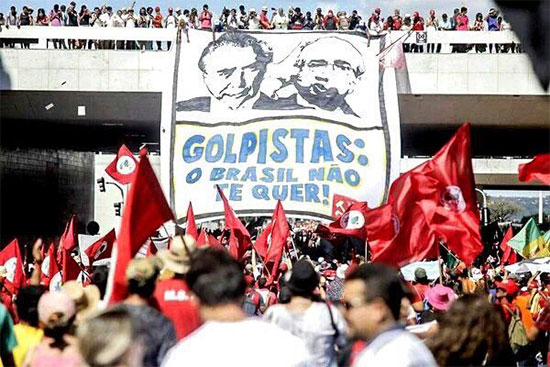 Pueblo brasileño denuncia a los golpistas en  gigantesca manifestación