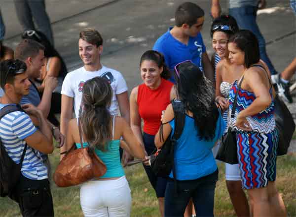 Universitarios cubanos