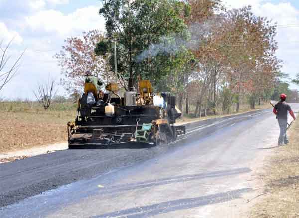 Reparación de viales en Sancti Spíritus