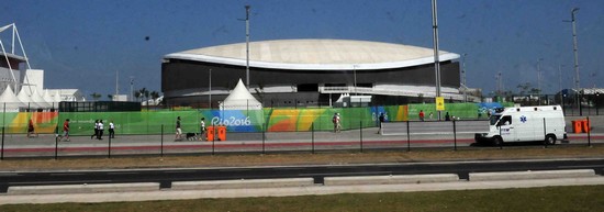 No pocos turistas recorrían las instalaciones olímpicas