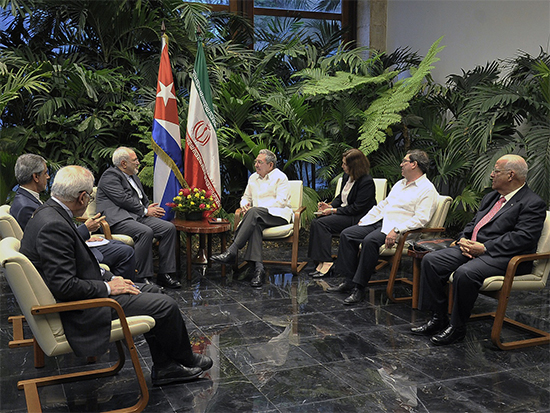 Raúl Castro Ruz y Mohammad Javad Zarif