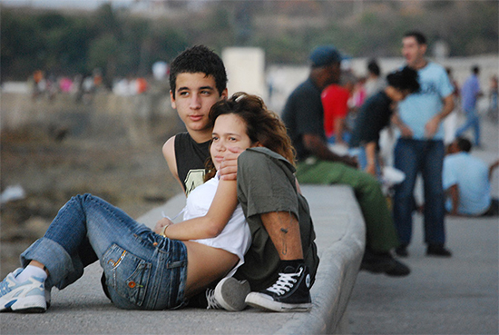 Adolescentes cubanos