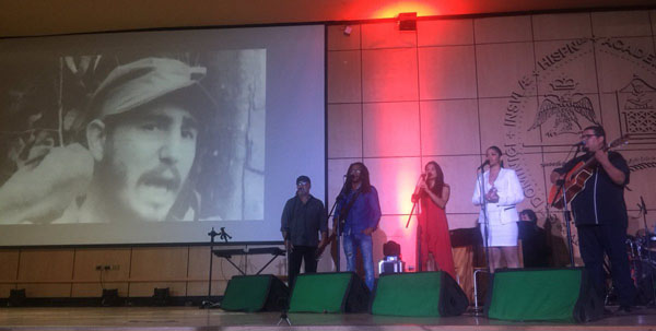 Durante el encuentro se escuchó la canción Cabalgando con Fidel, de Raúl Torres