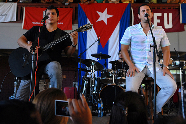 Este viernes, a las 8:00 p.m., en el Estadio Universitario Juan Abrantes de la Universidad de La Habana, la agrupación pondrá punto final a los 50 Juegos Caribe con un concierto de lujo