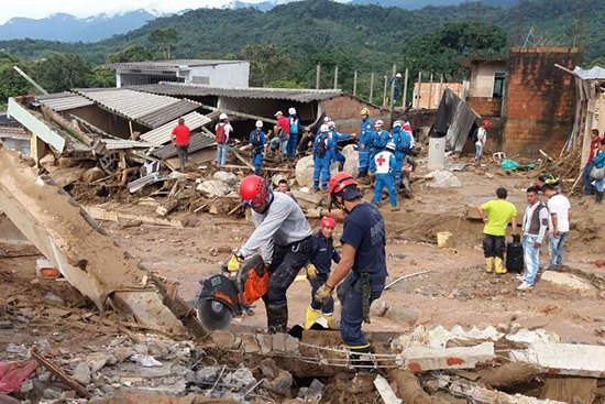 Temen nuevos deslaves en Colombia