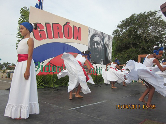 Acto en Giron